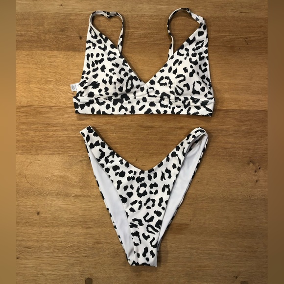 Aerie Cheetah Bikini set - Picture 1 of 5